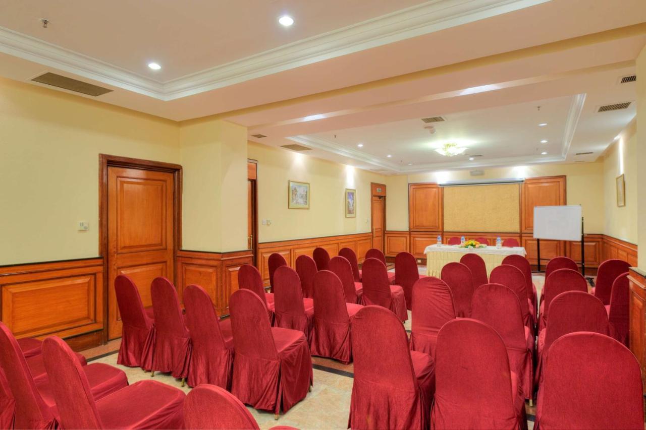Radisson Hotel Katmandu Zewnętrze zdjęcie