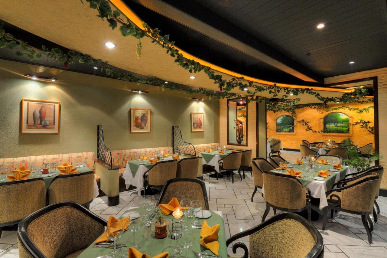 Radisson Hotel Katmandu Zewnętrze zdjęcie
