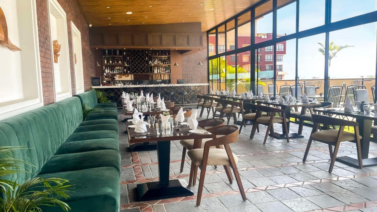 Radisson Hotel Katmandu Zewnętrze zdjęcie